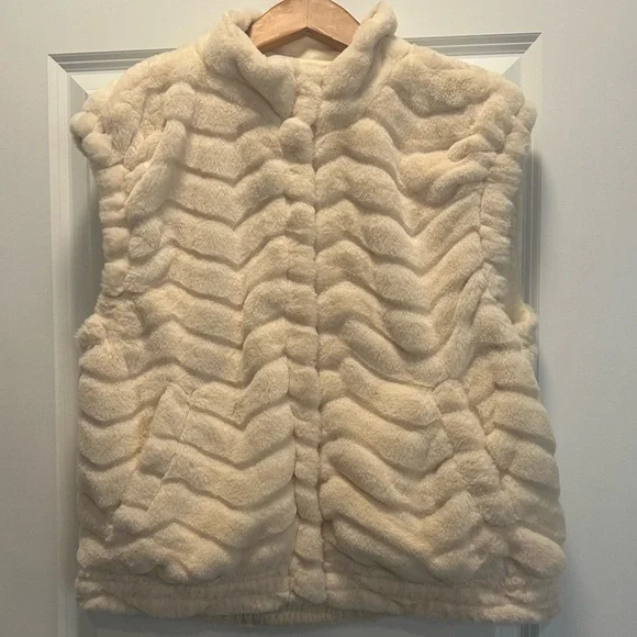 Anthropologie Maeve Reversible Faux Fur Vest. Cream. Size Large. EUC - Picture 5 of 9